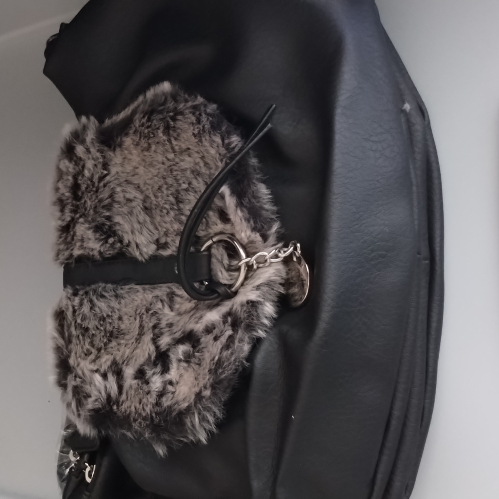 Nicole Miller hand bag